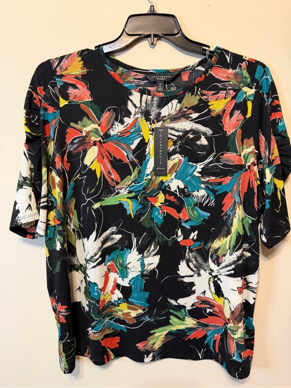 Investments Black Floral Brushstroke Short-Sleeve Top 2517